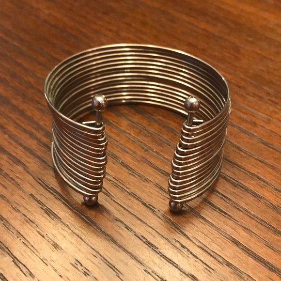 Silver bangle - Picture 5 of 5